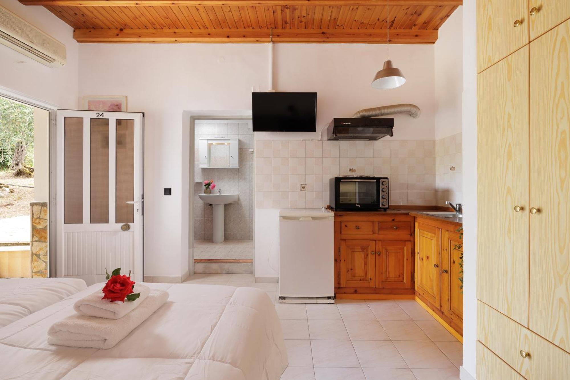Santos Holidays Dassia  Extérieur photo